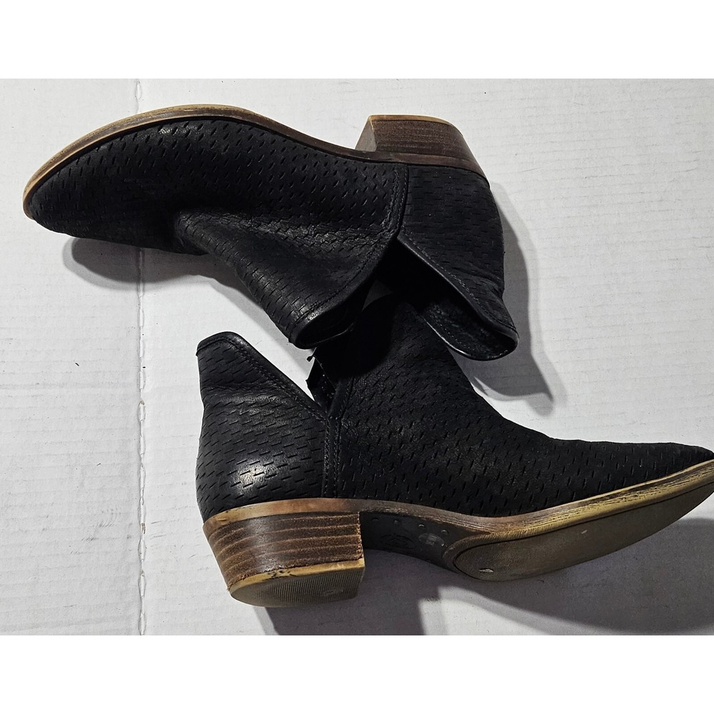 Lucky Brand Baley Ankle Bootie Slip On Perforated Leather Cuban Heel Womens 8M‎